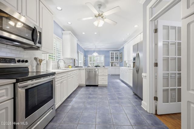101 White Oak Drive, Greenville, NC 27858