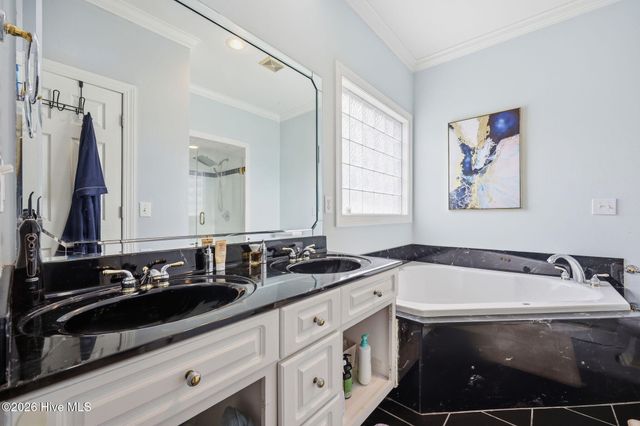 101 White Oak Drive, Greenville, NC 27858