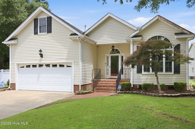 101 White Oak Drive, Greenville, NC 27858