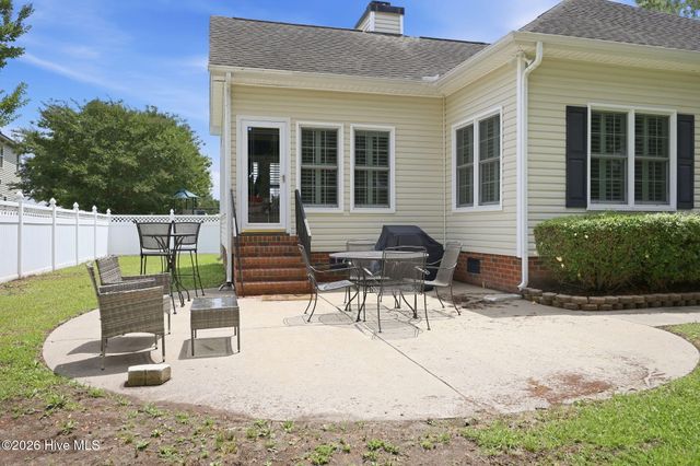 101 White Oak Drive, Greenville, NC 27858