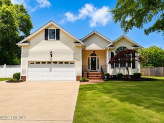 101 White Oak Drive, Greenville, NC 27858