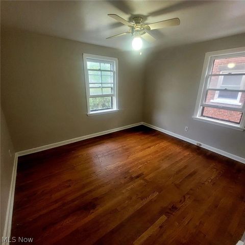 5713 South Boulevard, Maple Heights, OH 44137