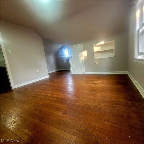 5713 South Boulevard, Maple Heights, OH 44137