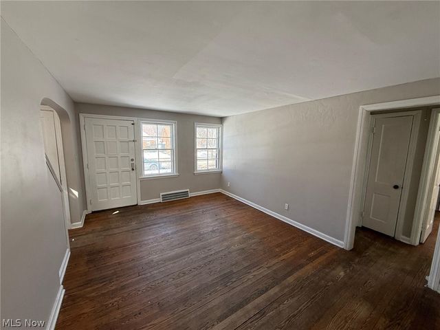 5713 South Boulevard, Maple Heights, OH 44137