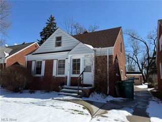5713 South Boulevard, Maple Heights, OH 44137