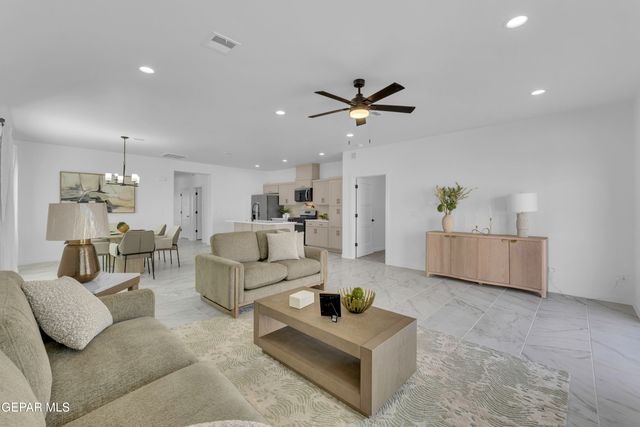12864 Kingsbury Avenue, El Paso, TX 79928