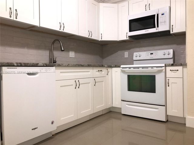 3100 Riverside Dr 108, Coral Springs, FL 33065