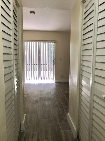 3100 Riverside Dr 108, Coral Springs, FL 33065