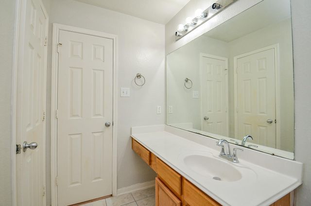 13118 Crescent Manor Lane, Houston, TX 77072