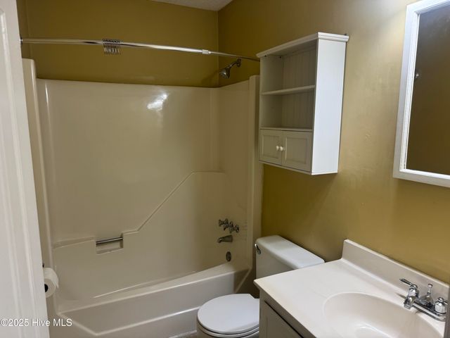 107 Plantation Boulevard, Jacksonville, NC 28540