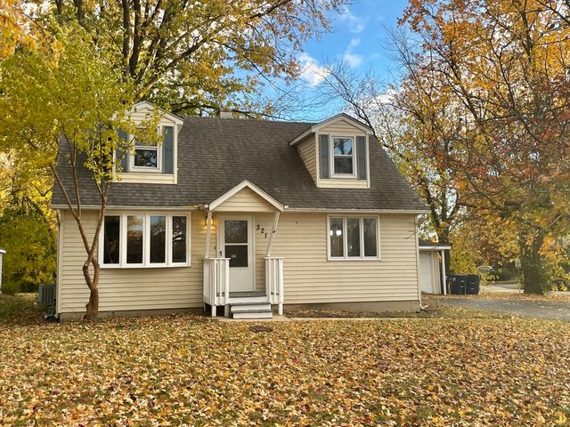 321 Janet Avenue, Darien, IL 60561