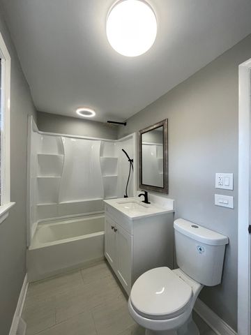 321 Janet Avenue, Darien, IL 60561