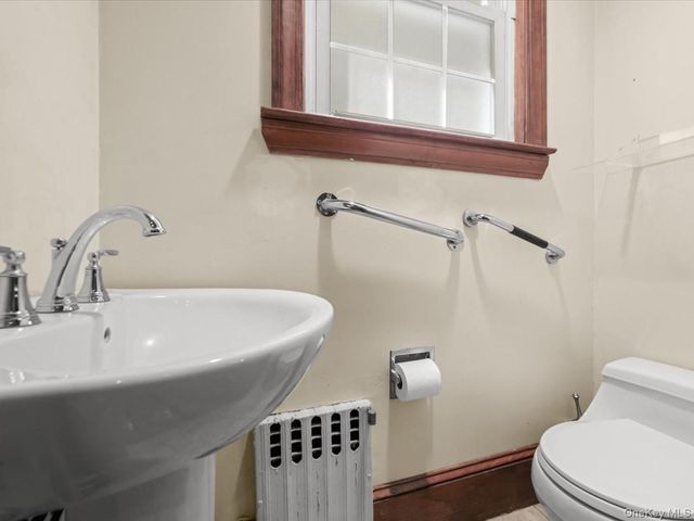 51 Crescent Road, Port Washington, NY 11050