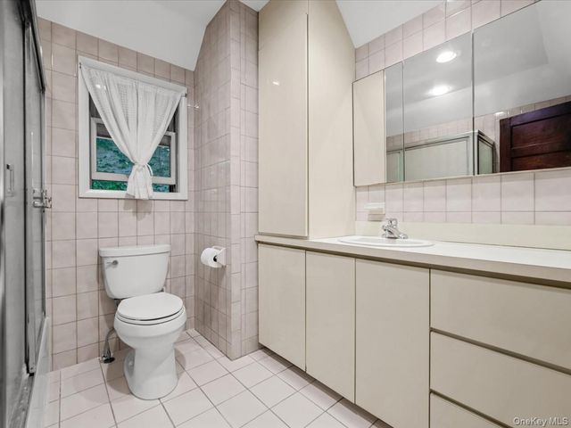51 Crescent Road, Port Washington, NY 11050
