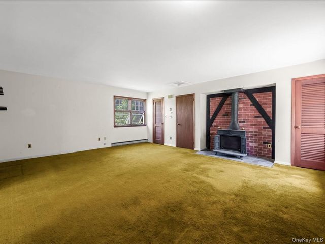 51 Crescent Road, Port Washington, NY 11050