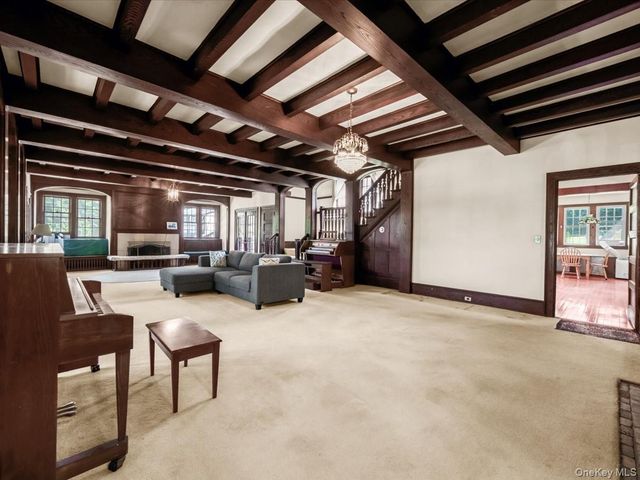 51 Crescent Road, Port Washington, NY 11050