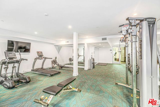 5801 Camerford Avenue PH6, Los Angeles, CA 90038