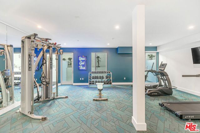 5801 Camerford Avenue PH6, Los Angeles, CA 90038