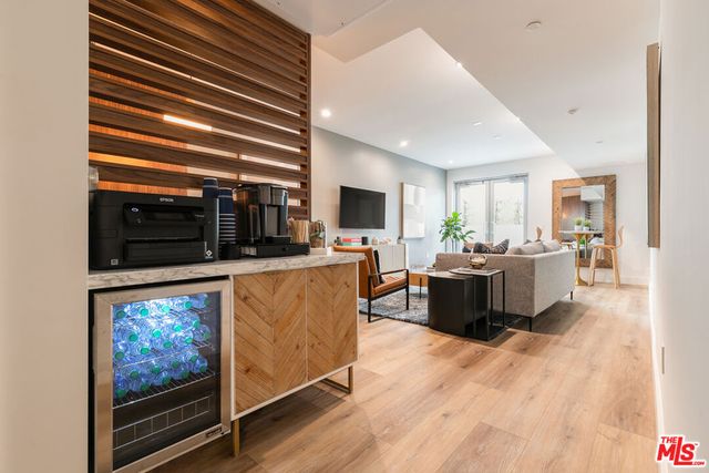 5801 Camerford Avenue PH6, Los Angeles, CA 90038