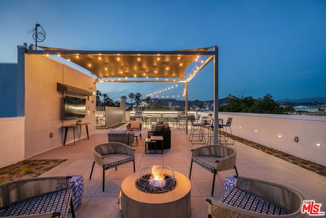 5801 Camerford Avenue PH6, Los Angeles, CA 90038