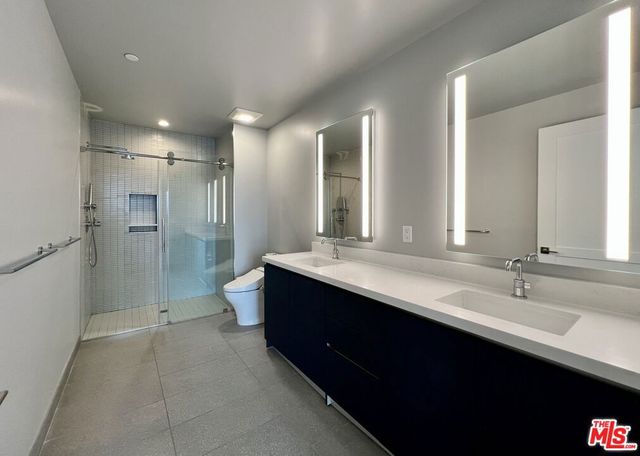 5801 Camerford Avenue PH6, Los Angeles, CA 90038