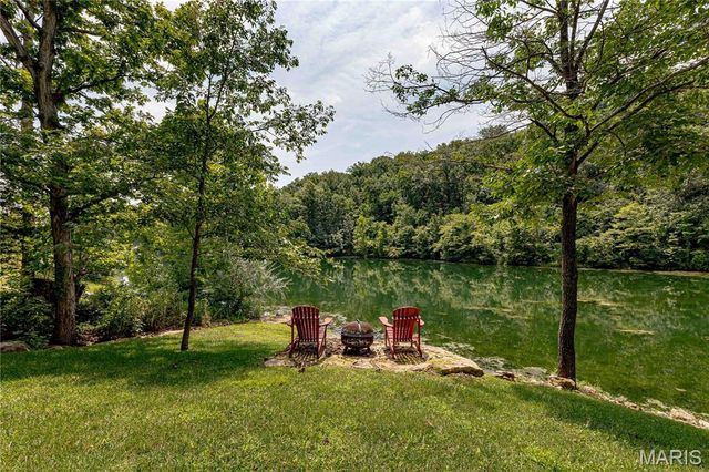 4484 Kingfisher Court, Augusta, MO 63332