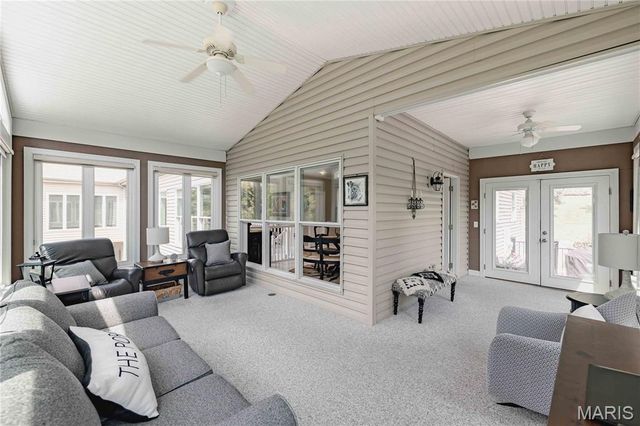 4484 Kingfisher Court, Augusta, MO 63332