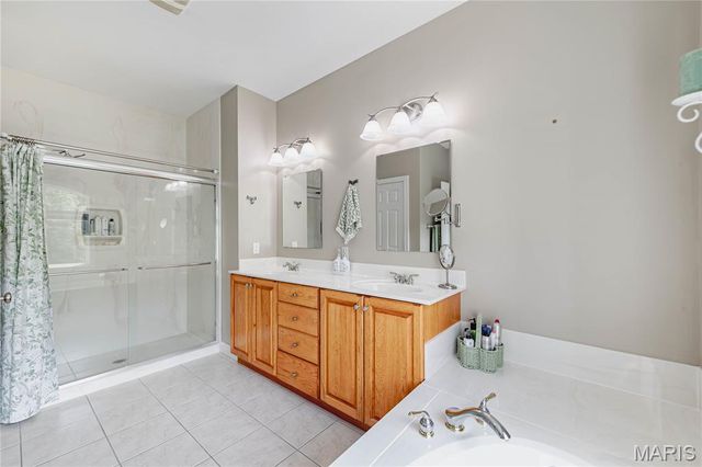 4484 Kingfisher Court, Augusta, MO 63332