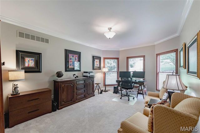 4484 Kingfisher Court, Augusta, MO 63332