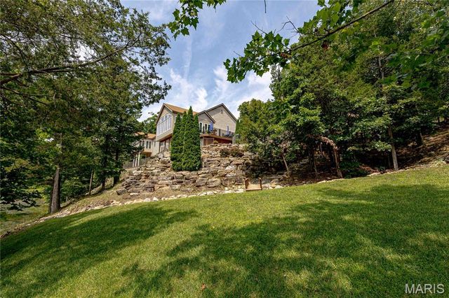 4484 Kingfisher Court, Augusta, MO 63332