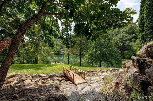 4484 Kingfisher Court, Augusta, MO 63332