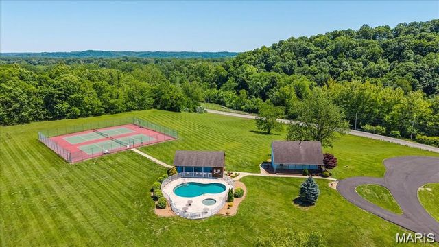 4484 Kingfisher Court, Augusta, MO 63332