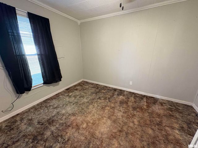 403 Wortby Street, Odin, IL 62870