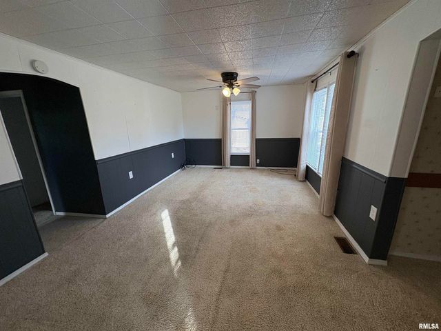 403 Wortby Street, Odin, IL 62870