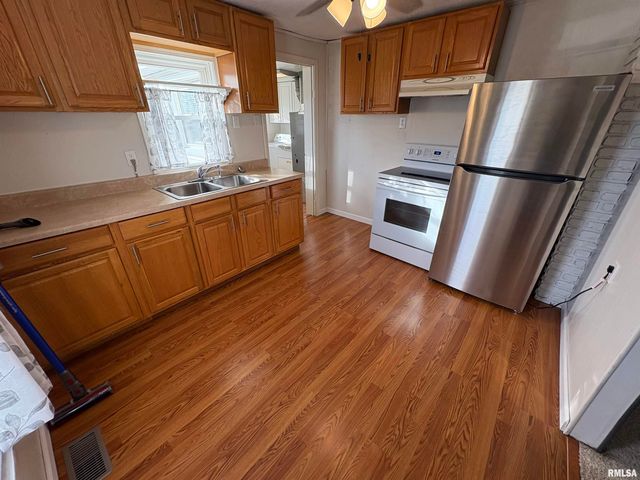 403 Wortby Street, Odin, IL 62870