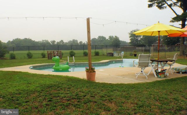 3044 E CHESTNUT AVE, Vineland, NJ 08361