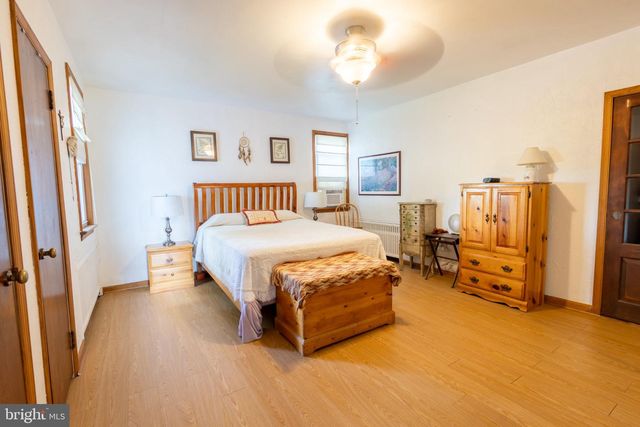 3044 E CHESTNUT AVE, Vineland, NJ 08361