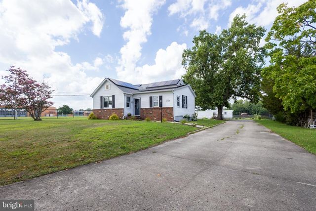 3044 E CHESTNUT AVE, Vineland, NJ 08361
