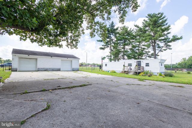 3044 E CHESTNUT AVE, Vineland, NJ 08361