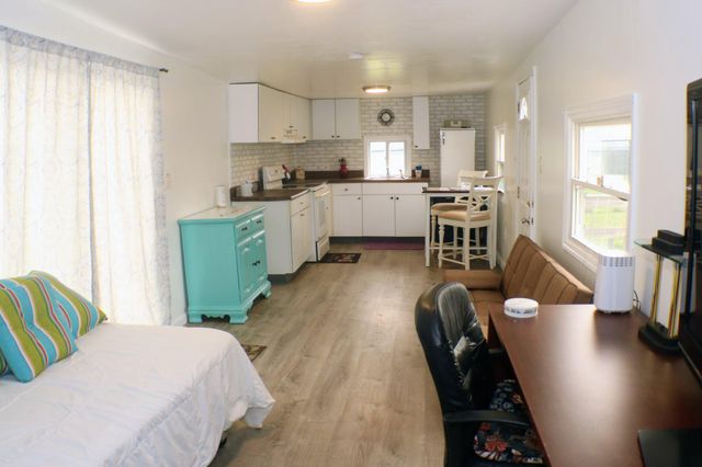 3044 E CHESTNUT AVE, Vineland, NJ 08361