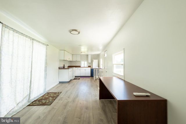 3044 E CHESTNUT AVE, Vineland, NJ 08361