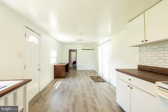 3044 E CHESTNUT AVE, Vineland, NJ 08361