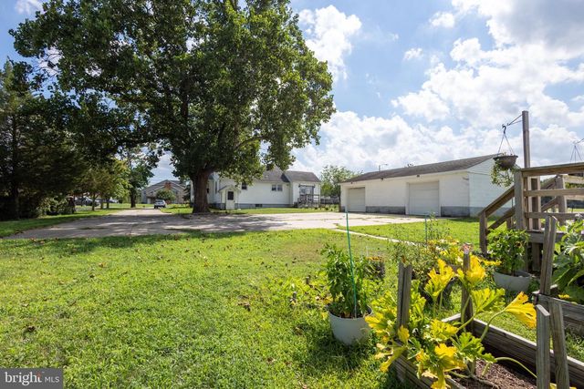 3044 E CHESTNUT AVE, Vineland, NJ 08361