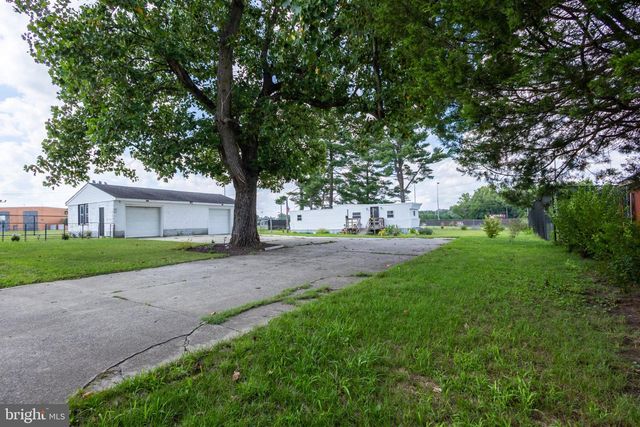 3044 E CHESTNUT AVE, Vineland, NJ 08361