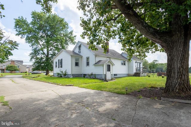3044 E CHESTNUT AVE, Vineland, NJ 08361