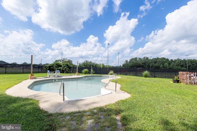 3044 E CHESTNUT AVE, Vineland, NJ 08361