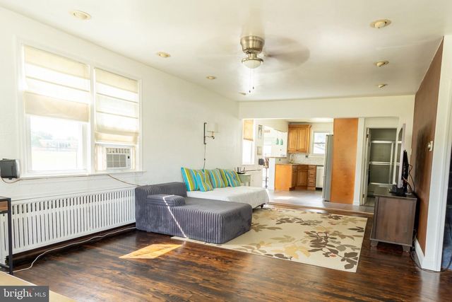 3044 E CHESTNUT AVE, Vineland, NJ 08361