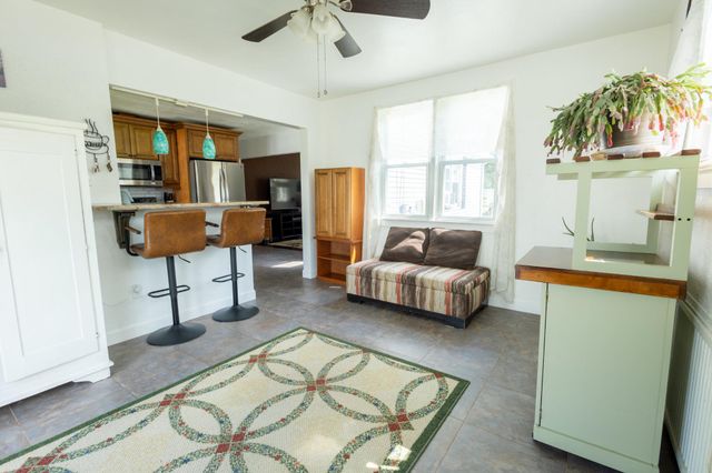 3044 E CHESTNUT AVE, Vineland, NJ 08361