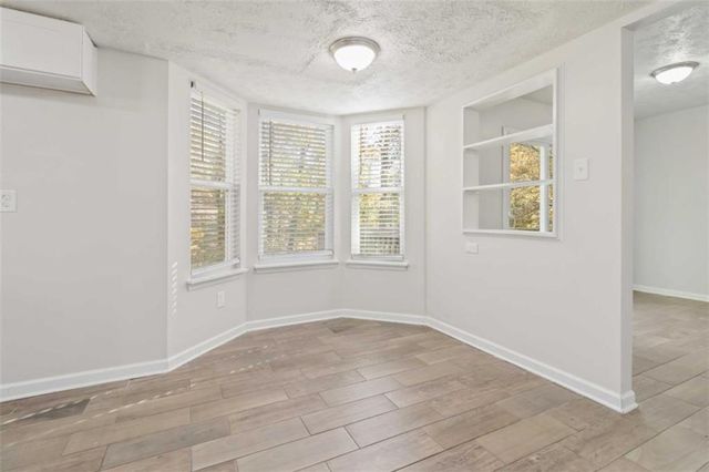 2725 Wildflower Lane, Snellville, GA 30039