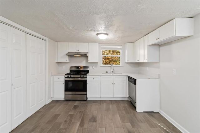 2725 Wildflower Lane, Snellville, GA 30039